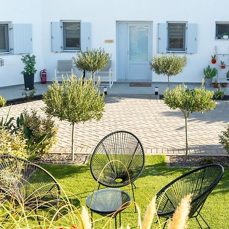 Sn Santorini Apartments Kamári Extérieur photo