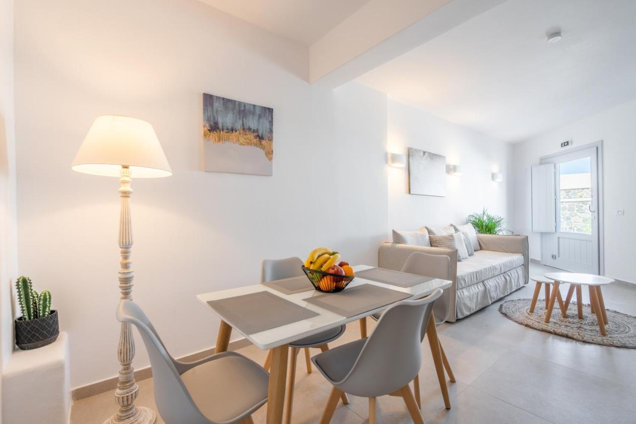 Sn Santorini Apartments Kamári Extérieur photo
