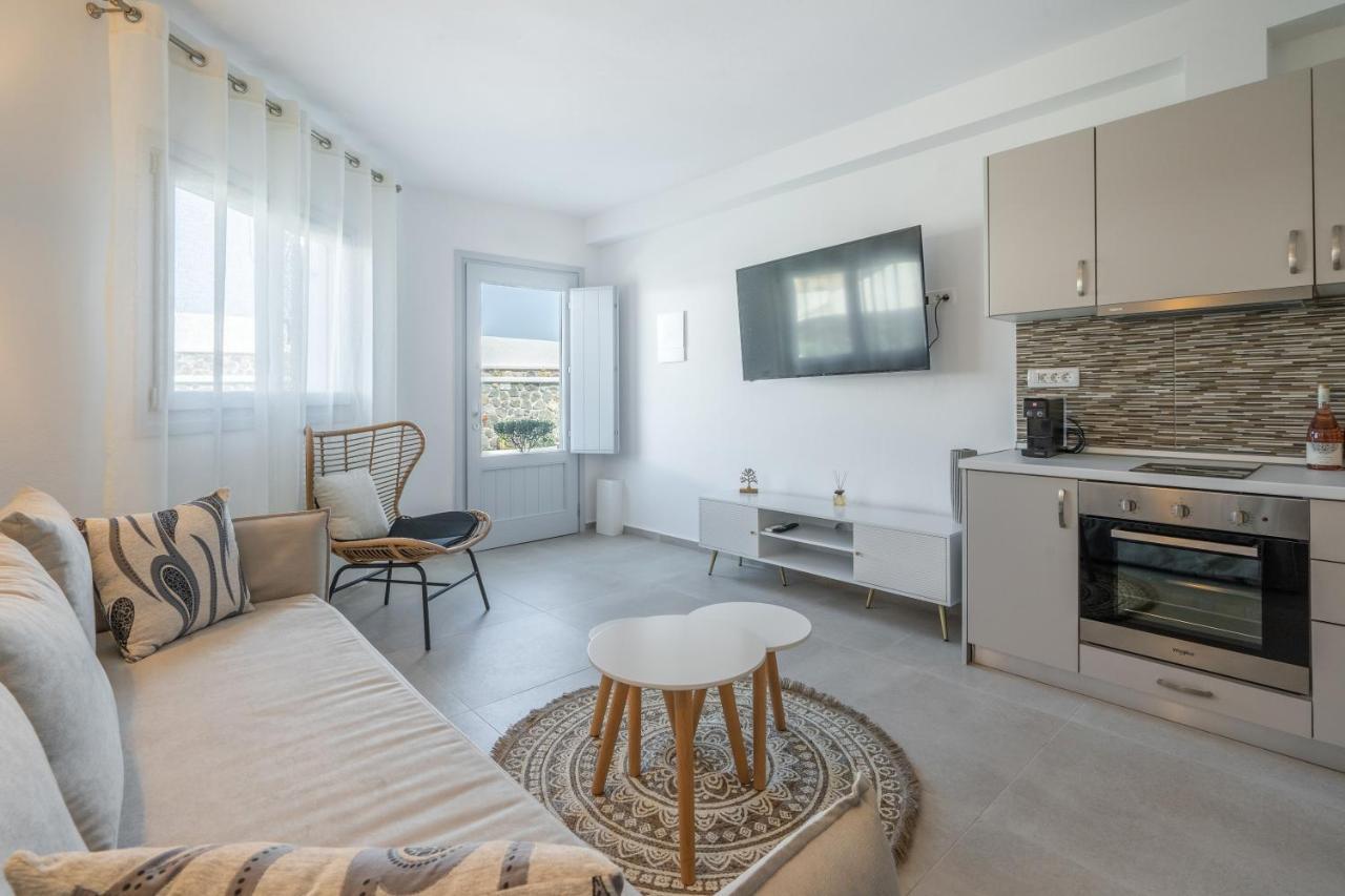 Sn Santorini Apartments Kamári Extérieur photo