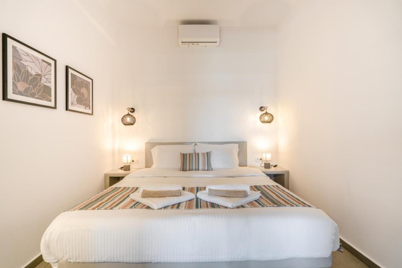Sn Santorini Apartments Kamári Extérieur photo