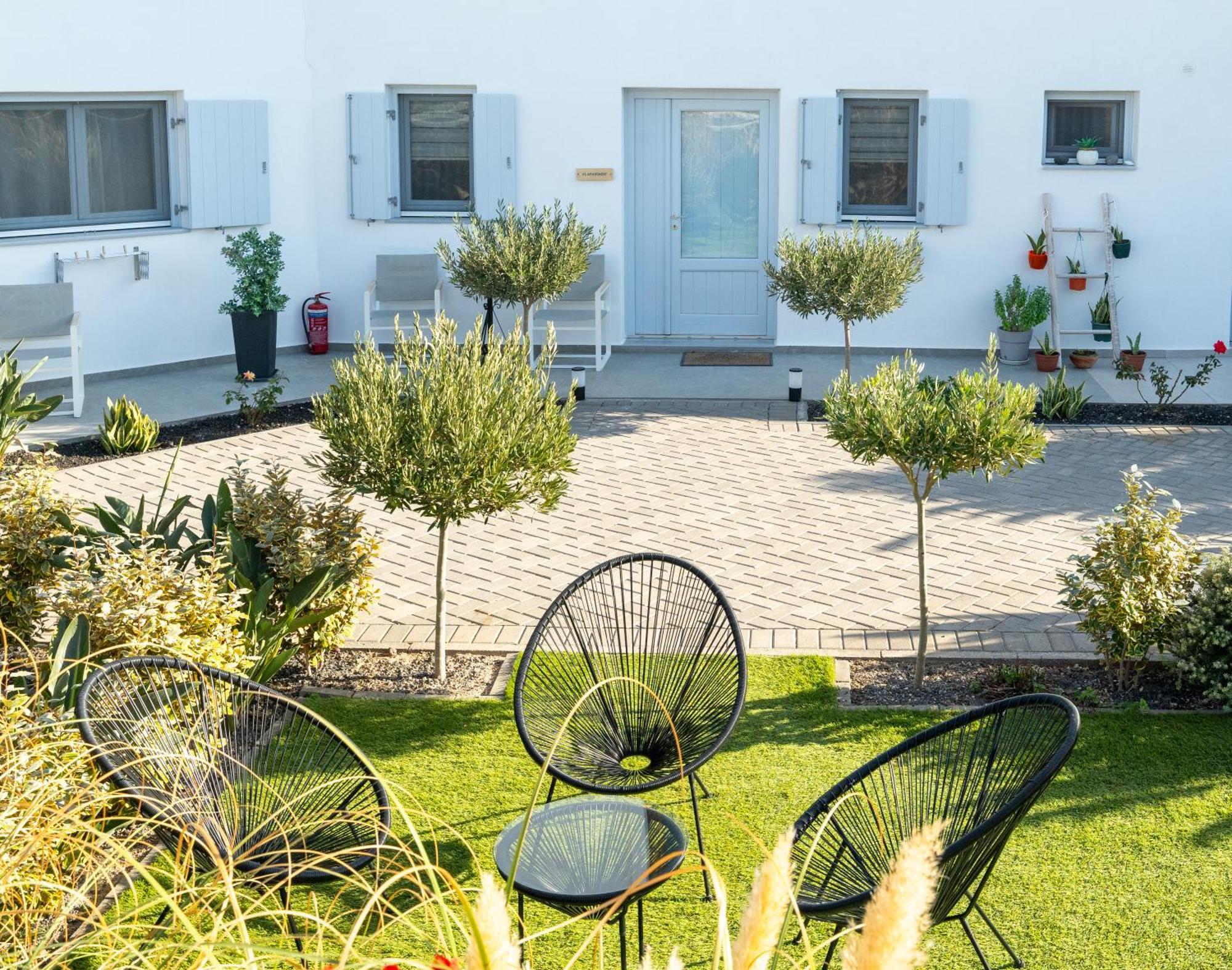 Sn Santorini Apartments Kamári Extérieur photo