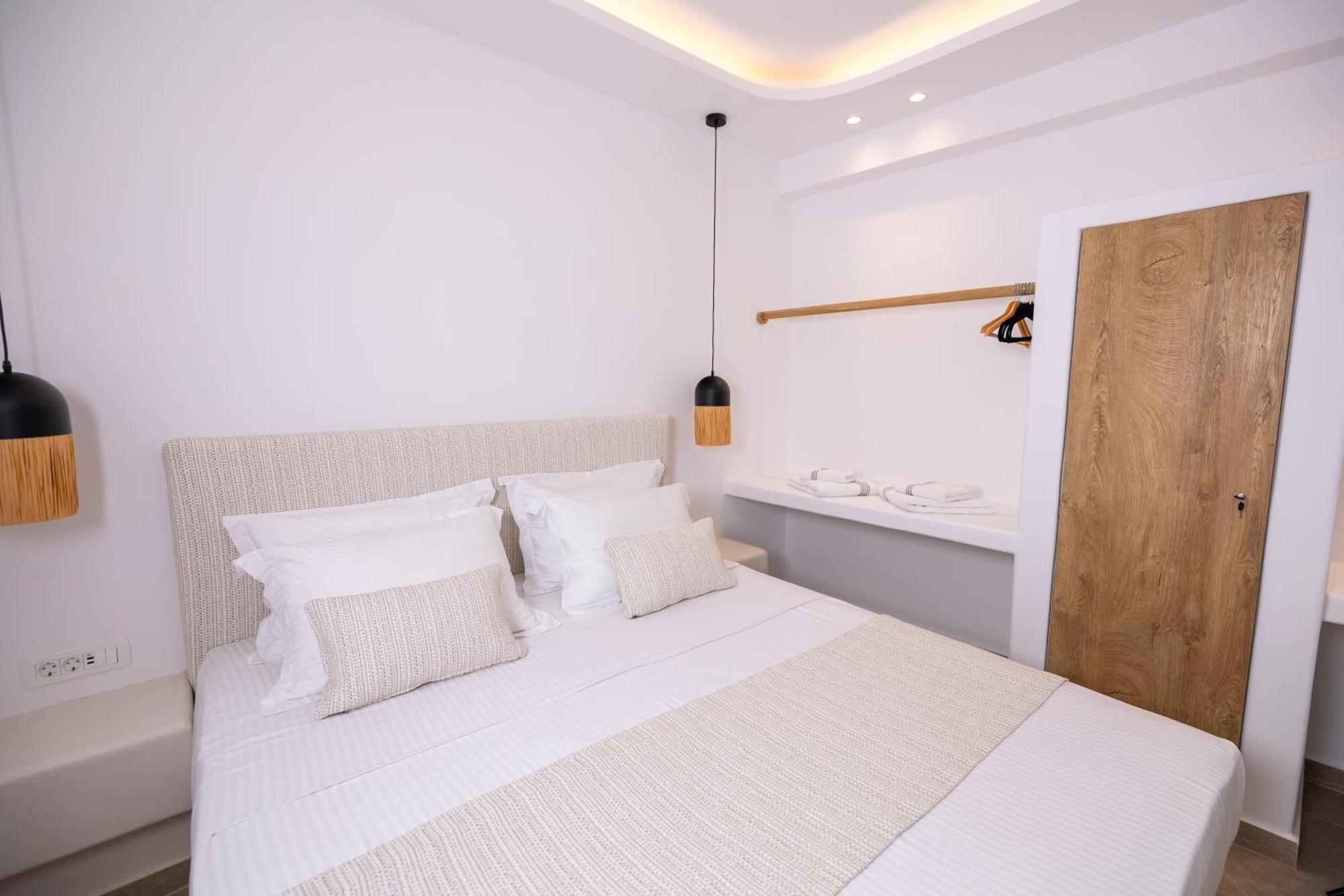 Sn Santorini Apartments Kamári Extérieur photo